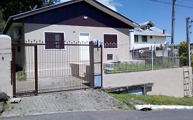 Quarto, Cozinha E Banheiro